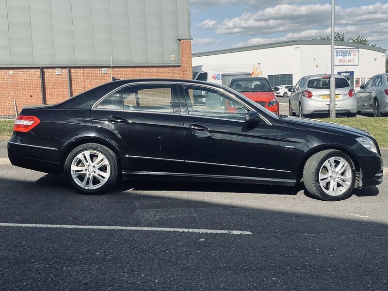 MERCEDES-BENZ E CLASS