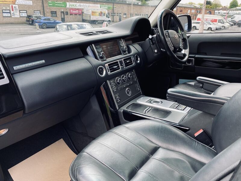 LAND ROVER RANGE ROVER