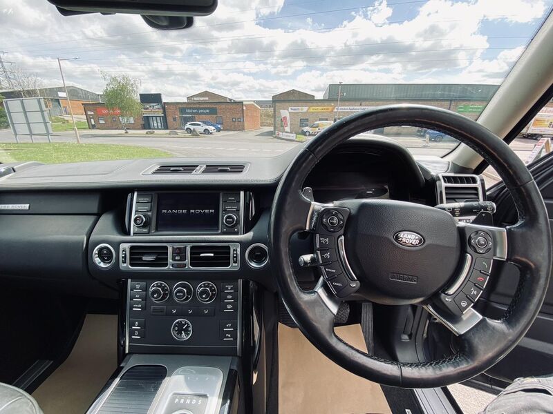 LAND ROVER RANGE ROVER