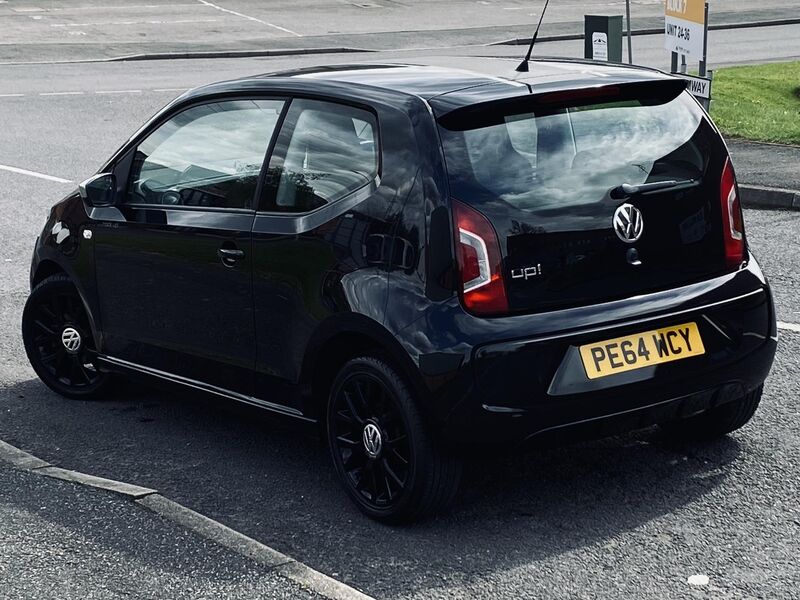 VOLKSWAGEN UP