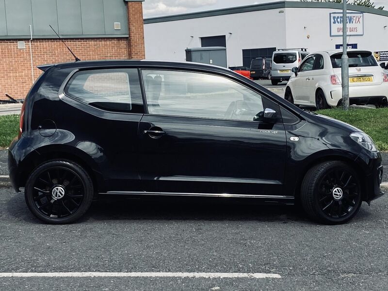 VOLKSWAGEN UP