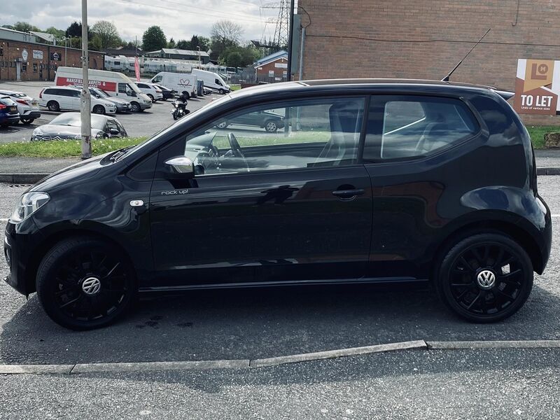VOLKSWAGEN UP
