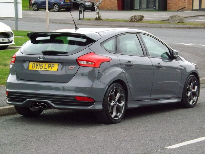 FORD FOCUS