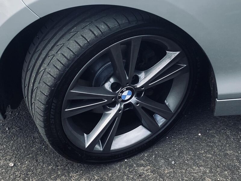 BMW 1 SERIES