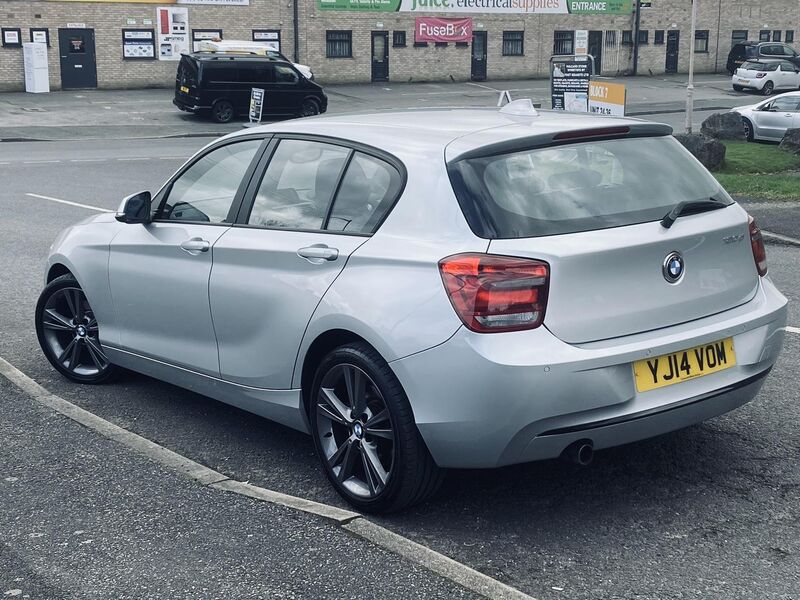 BMW 1 SERIES