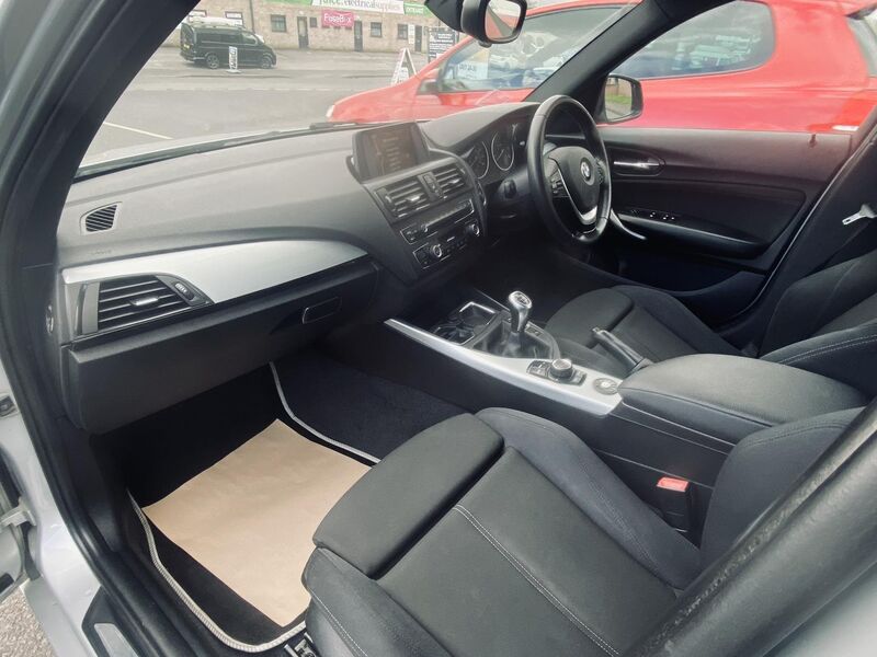 BMW 1 SERIES