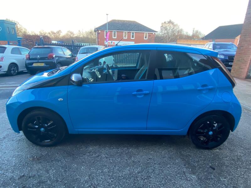 TOYOTA AYGO
