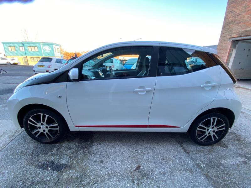TOYOTA AYGO