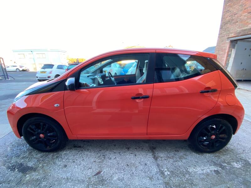 TOYOTA AYGO