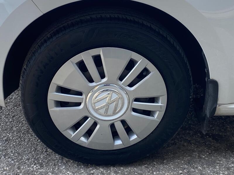 VOLKSWAGEN UP