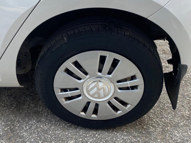 VOLKSWAGEN UP