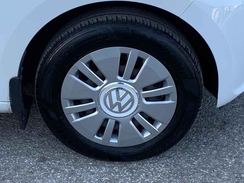 VOLKSWAGEN UP