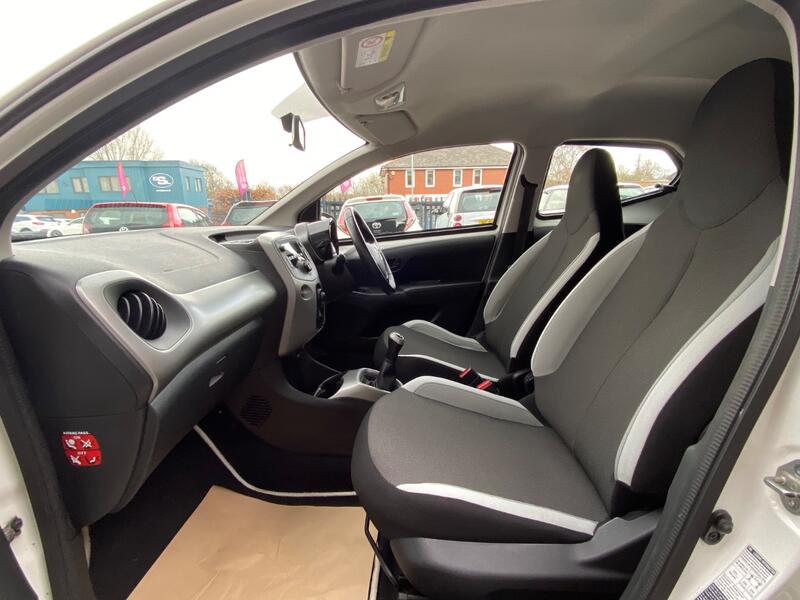 TOYOTA AYGO