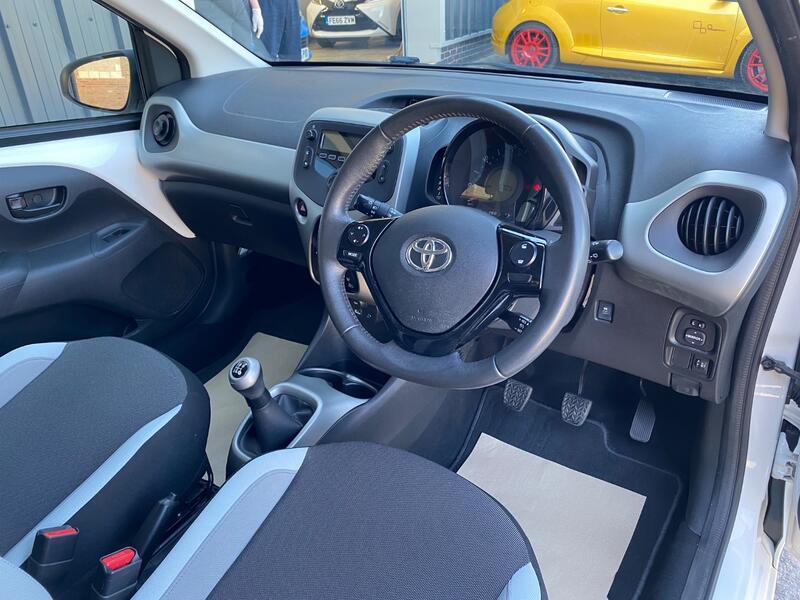 TOYOTA AYGO