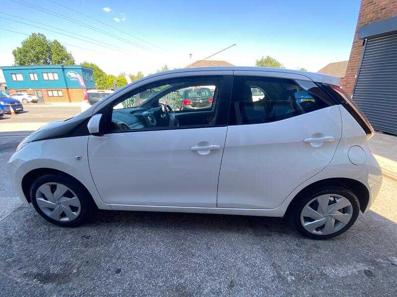 TOYOTA AYGO