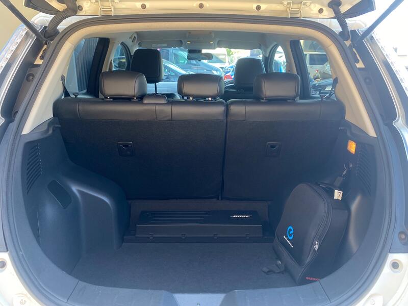 NISSAN LEAF