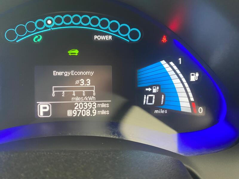 NISSAN LEAF